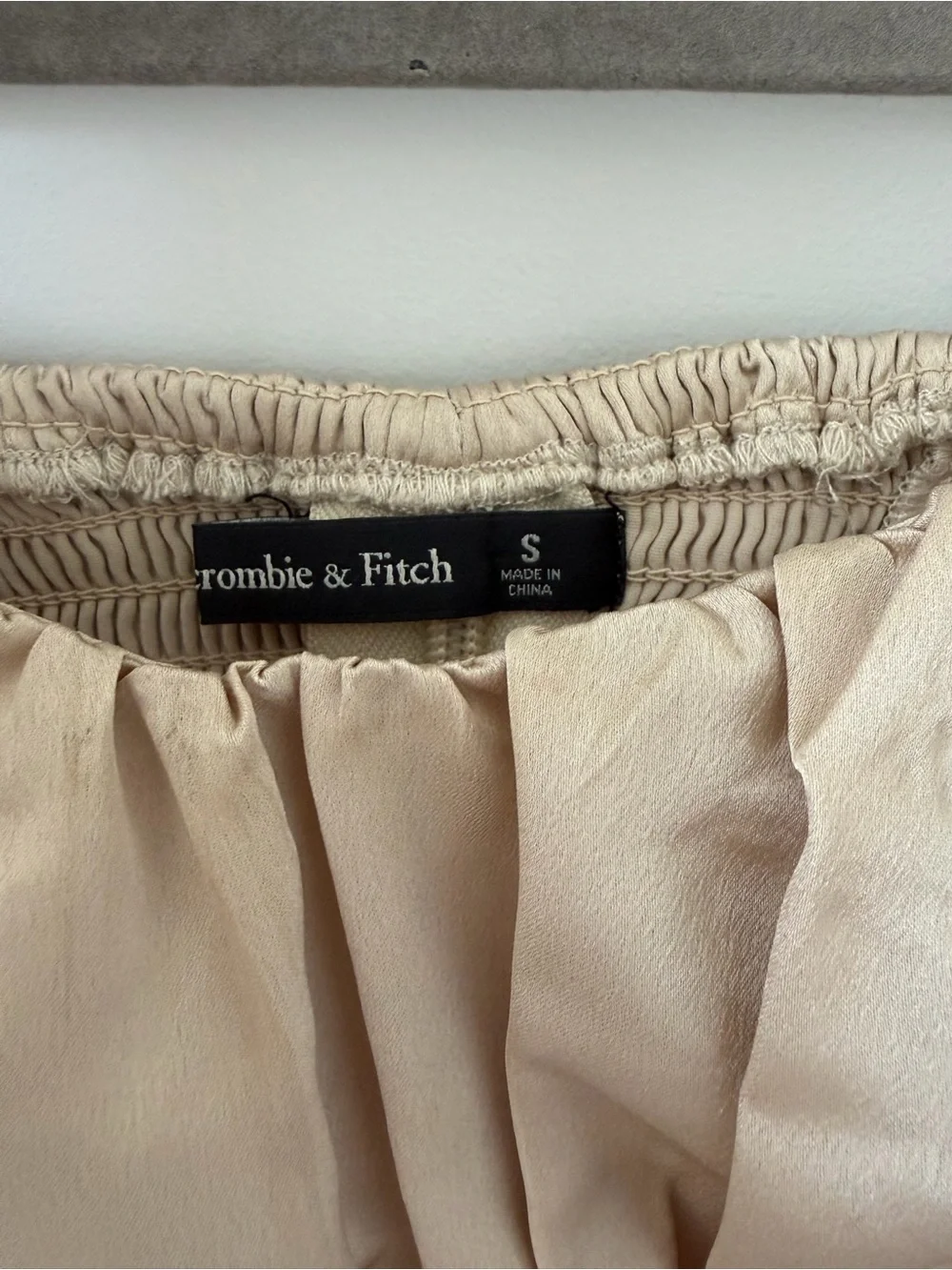Abercrombie & Fitch Champagne Puff Long Sleeves Peasant Boho Satin Blouse Top S